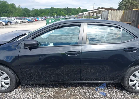 2016 Toyota Corolla Le z USA, uszkodzony, nr VIN 2T1BURHE4GC708754